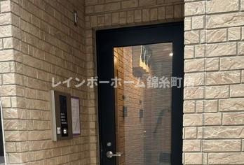 ルフォン一之江のエントランス