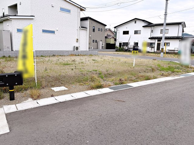 【建築条件付き売地】　会津若松市一箕町　一箕小・一箕中の外観