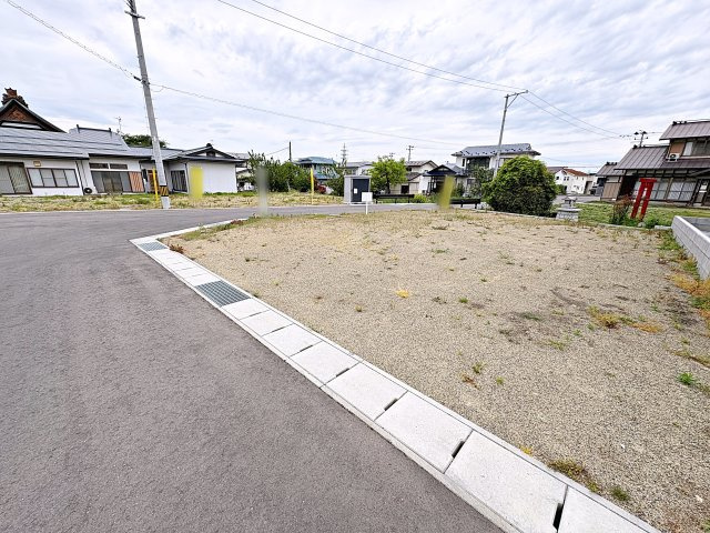 【建築条件付き売地】　会津若松市一箕町　一箕小・一箕中の外観