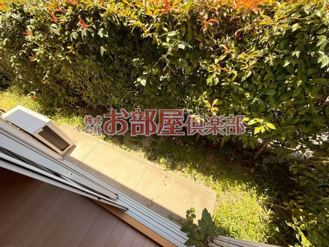 レシデンシア小森野　A棟のバルコニー|暖かな日差しのふりそそぐバルコニー