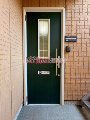 レシデンシア小森野　A棟の玄関|明るい玄関です
