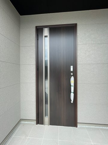 新築戸建・新築建売　桐生市相生町2丁目　相生小学校・相生中学校の玄関