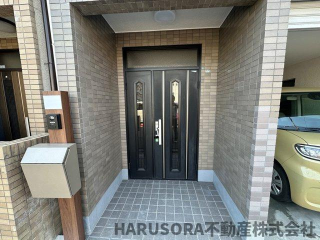 寝屋川市春日町　3階建のその他