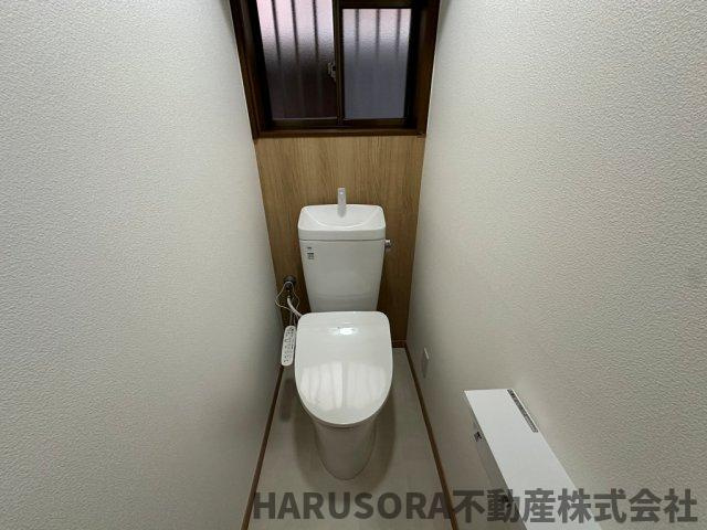 寝屋川市春日町　3階建のトイレ