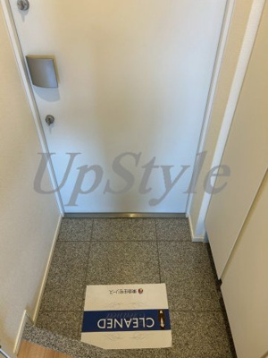 【玄関】 | ラドゥセール志茂