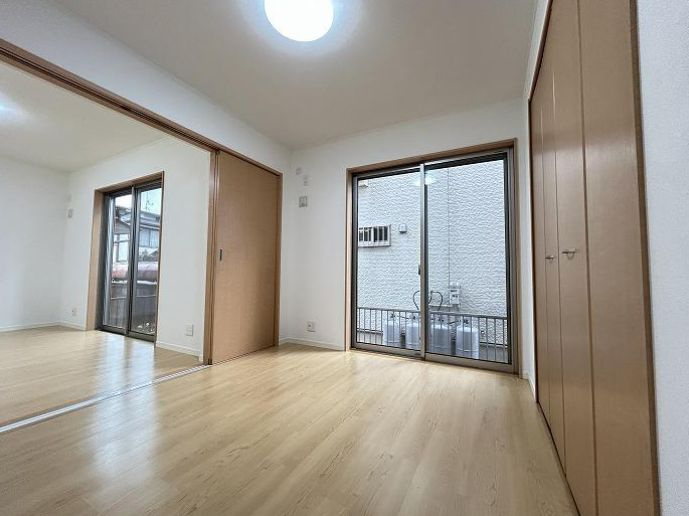 伊勢原市上粕屋　中古戸建の洋室|きれいな洋室です