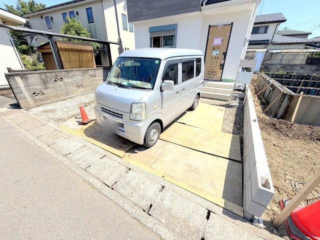あきる野市下代継全１棟　新築戸建の駐車場