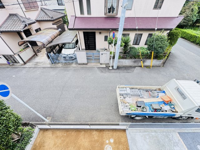 松戸市六高台４丁目新築戸建【六実小学校:2分】の展望|バルコニーより道路側眺望・南道路で日当たり良好♪