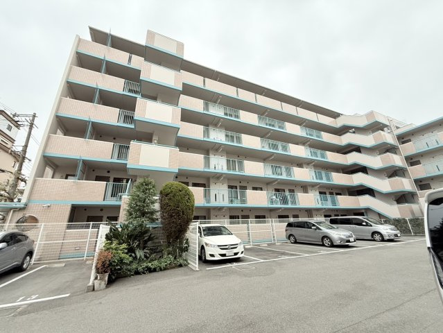 ベルメイト長居の外観