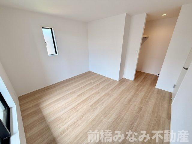 【新築】前橋市関根町　３号棟(全３棟)　グラファーレ　新築建売分譲の洋室