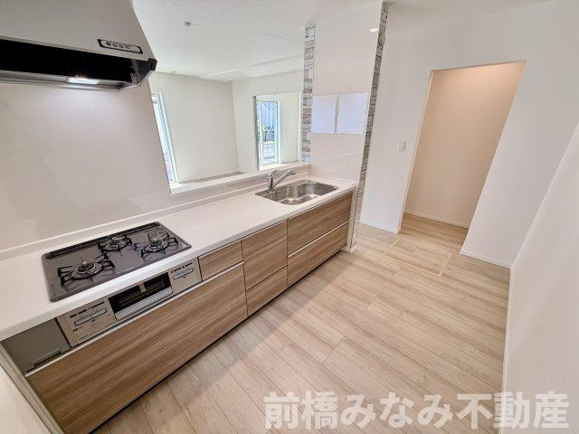 【新築】高崎市筑縄町　限定１棟　ハートフルタウン　新築建売のキッチン|キッチンでお料理をお楽しみください