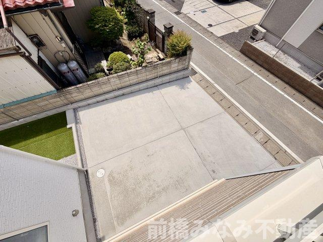【新築】高崎市筑縄町　限定１棟　ハートフルタウン　新築建売の駐車場|駐車場に車を止められます