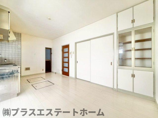 【居間・リビング】 | 上池田1丁目戸建