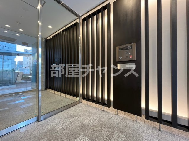 リエス東別院のエントランス