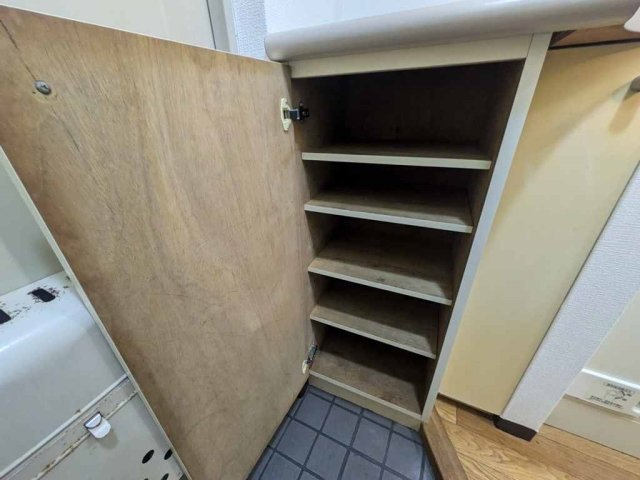 シティハイツ新小岩の収納|靴入