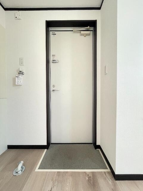マーチ田端の玄関