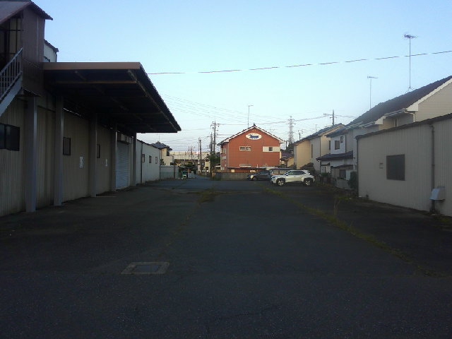 古河市上辺見の倉庫の外観