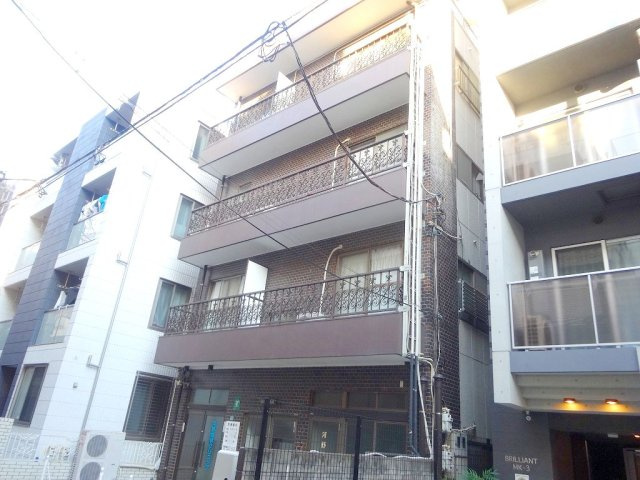 河野ビルの外観