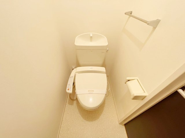 ヴェラハイツＭのトイレ|温水洗浄便座付きトイレです。