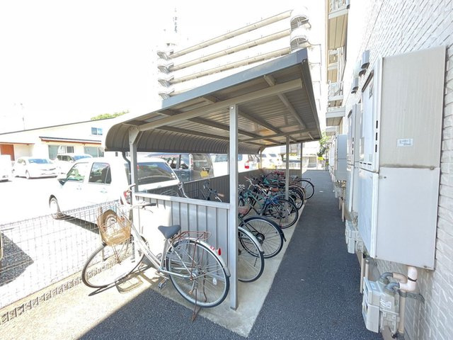 ヴェラハイツＭのその他|駐輪場
