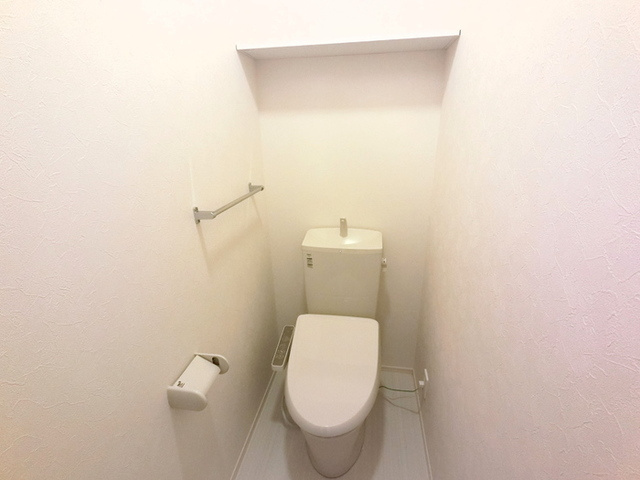 ベリーのトイレ|温水洗浄便座付きトイレです。