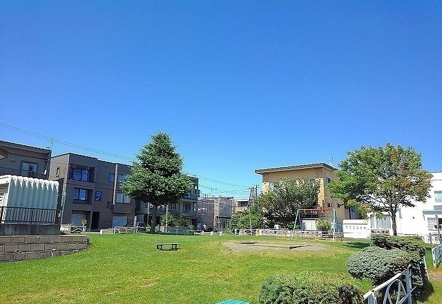 ひまわりハウスの周辺|ひまわり公園まで20m