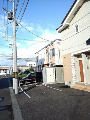 ジェルメブリーゼの駐車場