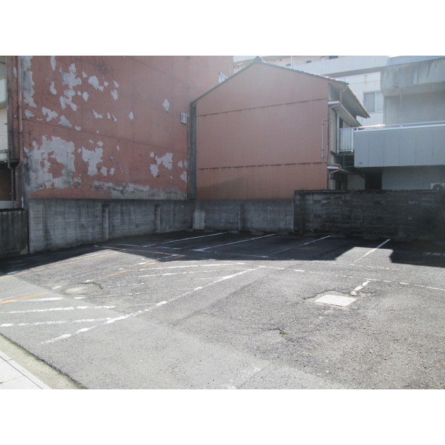 岐阜市元町２丁目の店舗事務所の駐車場