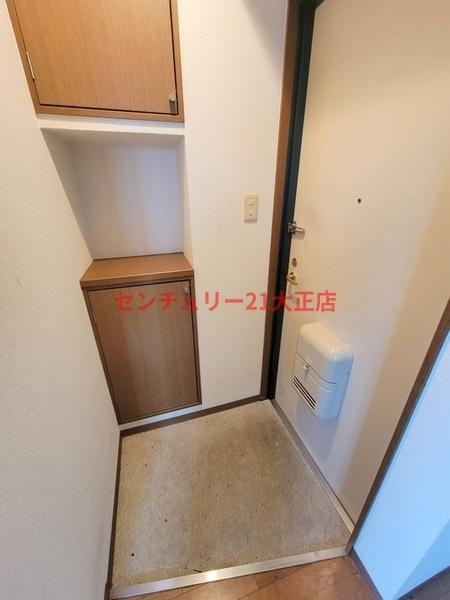 大阪市港区港晴３丁目の賃貸マンションの玄関