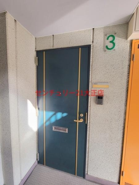大阪市港区港晴３丁目の賃貸マンションの玄関