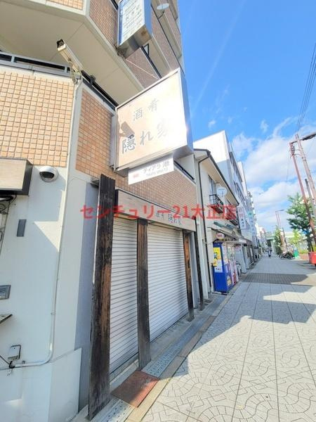 大阪市港区港晴３丁目の賃貸マンションのエントランス