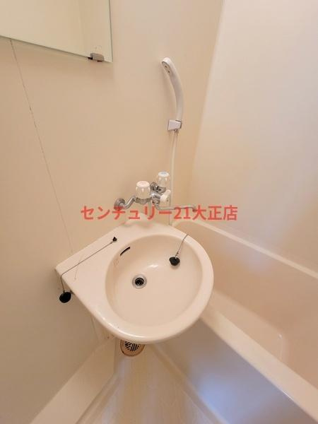 大阪市港区港晴３丁目の賃貸マンションの洗面所