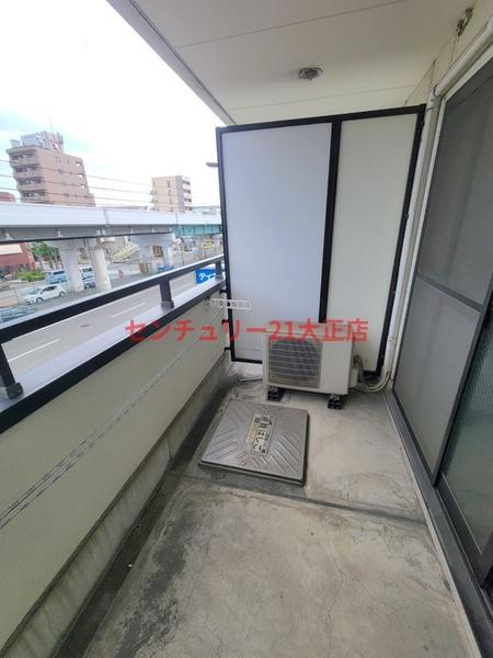 大阪市港区港晴３丁目の賃貸マンションのバルコニー