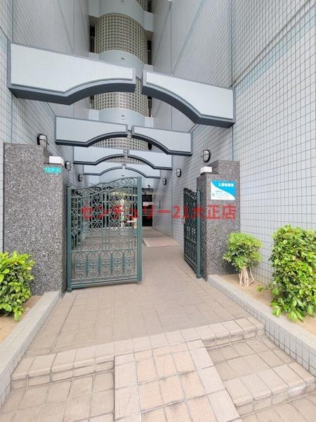 大阪市港区波除２丁目の賃貸マンションのエントランス