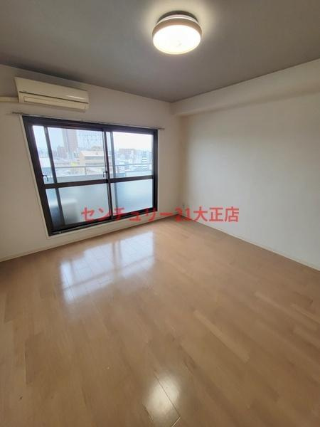 大阪市港区波除２丁目の賃貸マンションの洋室