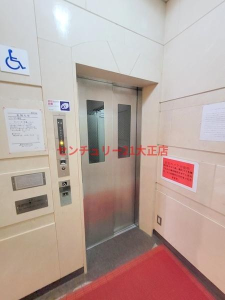 シャトー弁天参番館のエントランス