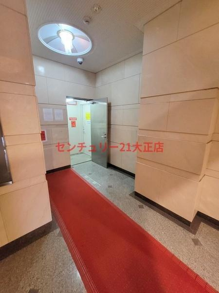 シャトー弁天参番館のエントランス