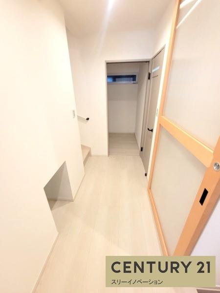 港晴４丁目戸建の玄関