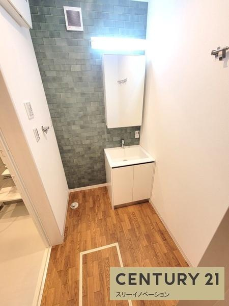 港晴４丁目戸建の洗面所