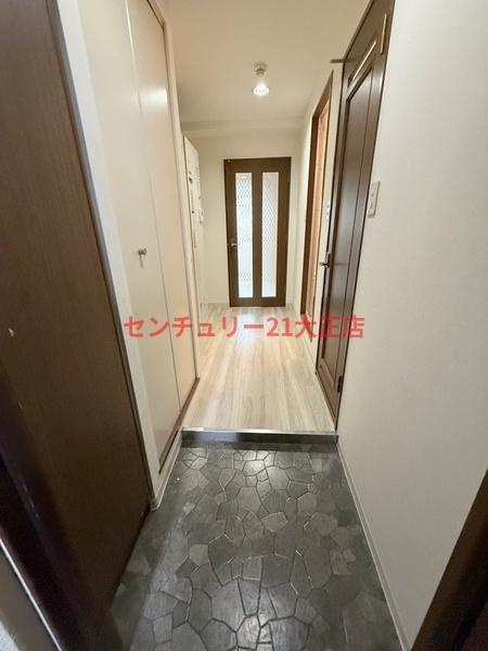大阪市港区弁天５丁目の賃貸マンションの玄関