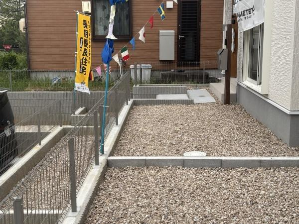 豊田市高美町5丁目　全3棟・1号棟の庭|ウッドデッキやBBQ。想像が膨らむお庭