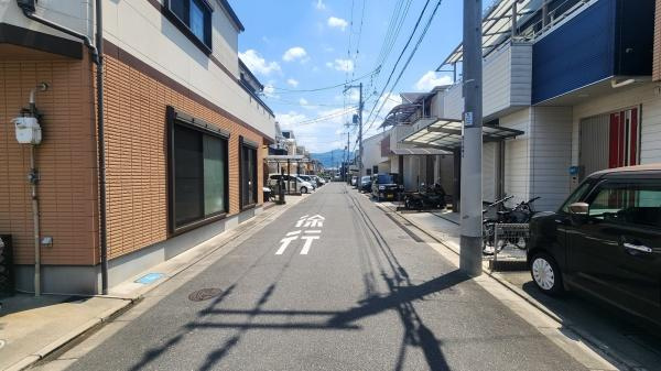 【前面道路含む現地写真】