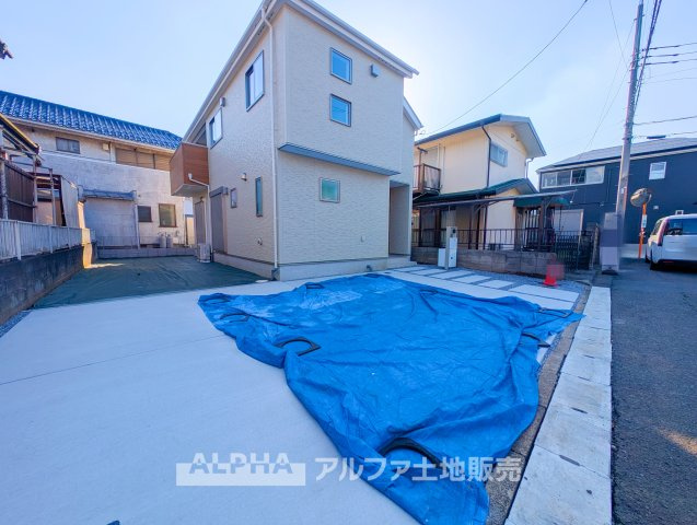 ~瑞穂箱根ヶ崎~Newly Built Homeの駐車場|【Morning Light】◆朝の光から始まる暮らし◆
やわらかな光が差し込む住まい。ここで迎える朝が、慌ただしい日常に少しの余裕と穏やかな時間を届けてくれる。