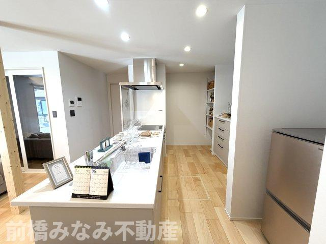 【新築】太田市亀岡町　３LDKのキッチン|コンパクトなキッチンで掃除もラクラク