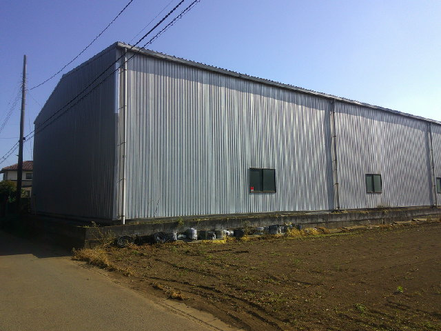 常総市大沢の倉庫の外観