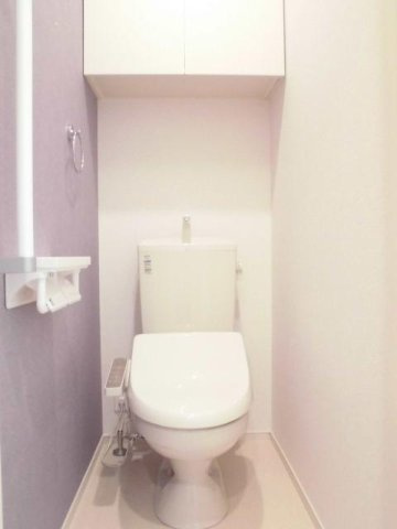 シャングリ・ラ　Ⅰのトイレ|コンパクトで使いやすいトイレです
