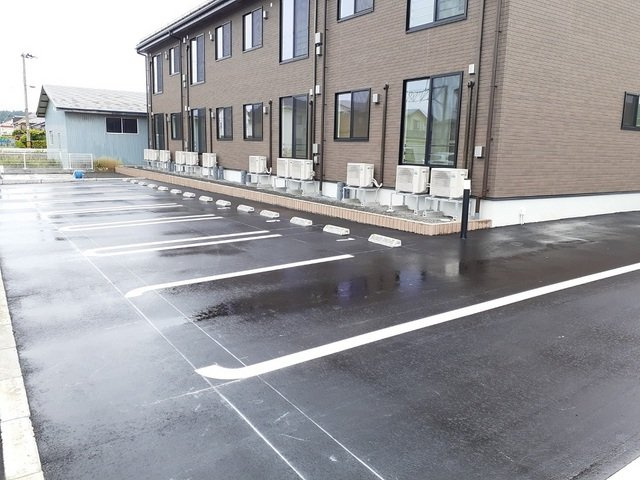 アンピーノⅢの駐車場|駐車場に車を止められます