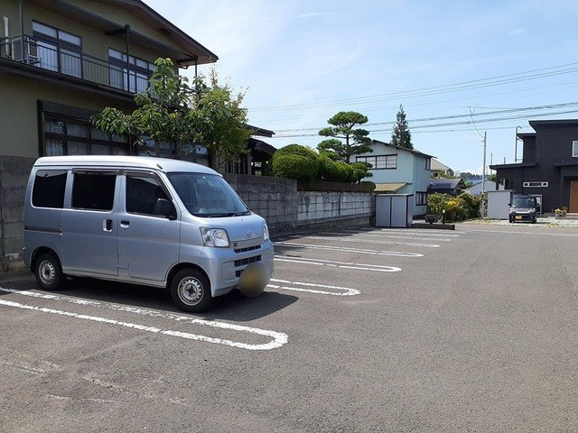 セイバリーウエストの駐車場|カースペースがあります