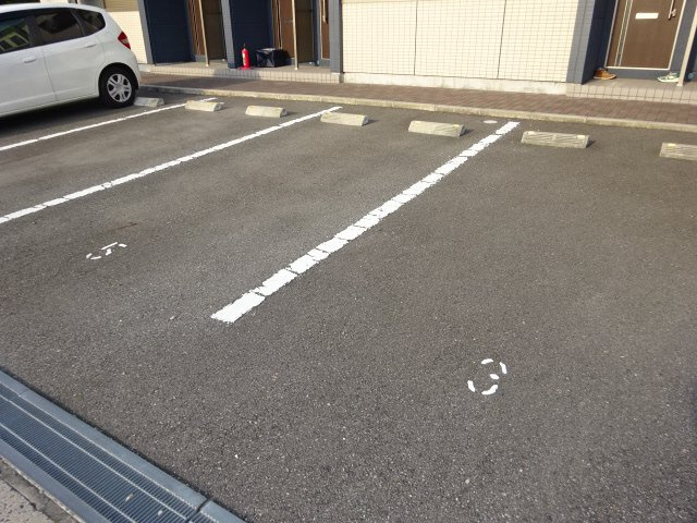 神戸市西区伊川谷町有瀬のアパートの駐車場