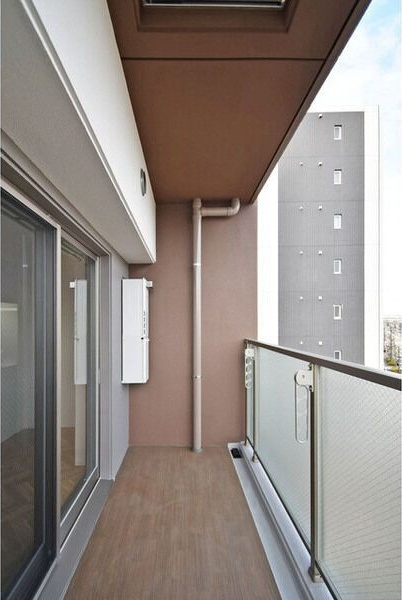 ArtizA金山のバルコニー